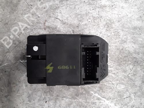 Used Left front window switch Left front window switch CITROËN JUMPY I Van (BS_, BT_, BY_, BZ_) 1.9 D 70 (69 hp) 30008745 30008745
