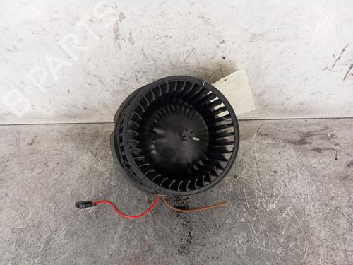 Used Heater blower motor Heater blower motor VW CADDY II Box Body/MPV (9K9A) 1.9 TDI (90 hp) 30019869 30019869