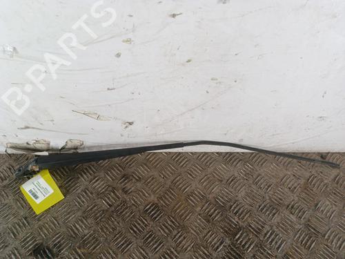 Used Front windshield wiper arm Front windshield wiper arm RENAULT CLIO III (BR0/1, CR0/1) 1.5 dCi (C/BR0G, C/BR1G) (68 hp) 33692904 33692904