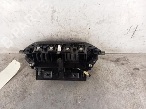 Climate control PEUGEOT 2008 II (UD_, US_, UY_, UJ_, UR_, UC_) 1.2 PureTech 130 (USHNS, URHNS) | BP30018236I5 
