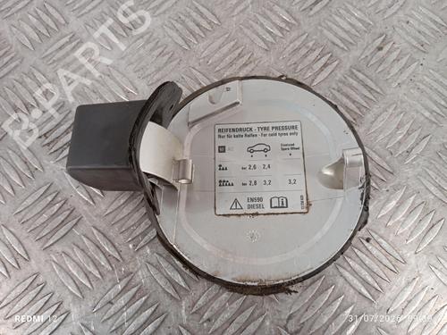 Used Fuel flap Fuel flap 38032116 38032116