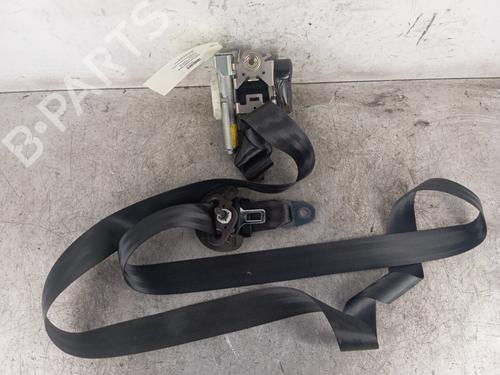 front-right-seatbelt-citroen-c4-cactus-2014-30025239 main image