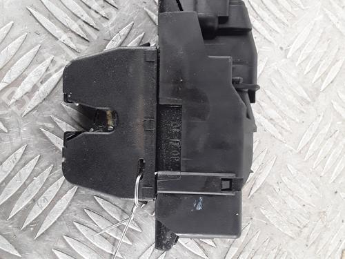 Used Tailgate lock Tailgate lock PEUGEOT 308 II (LB_, LP_, LW_, LH_, L3_) 1.6 BlueHDi 120 (120 hp) 30101057 30101057