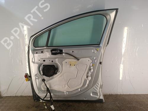 Used Right front door Right front door PEUGEOT 5008 (0U_, 0E_) 1.6 HDi (112 hp) 33693163 33693163