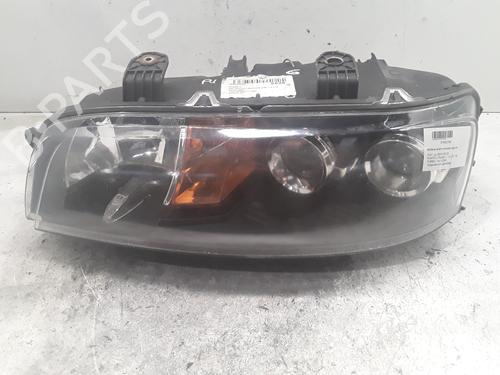 Faro izquierdo FIAT PUNTO (188_) 1.9 JTD (86 hp) 30010958