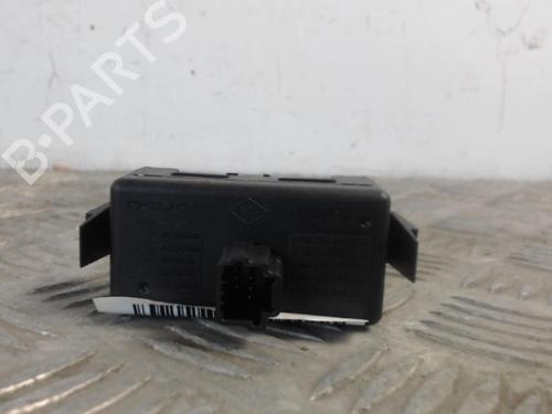 Advarselsbryter RENAULT TWINGO II (CN0_) 1.5 dCi (CN0E) (64 hp) 30022620