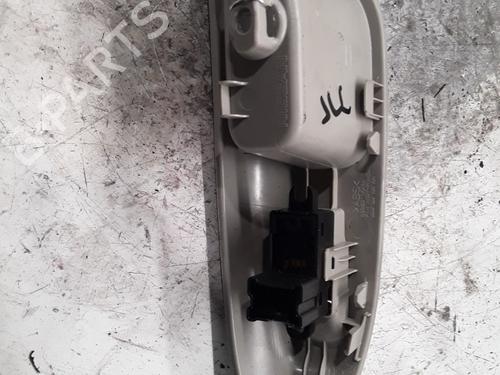 Used Right rear window switch Right rear window switch NISSAN JUKE (F15) 1.5 dCi (110 hp) 30026019 30026019