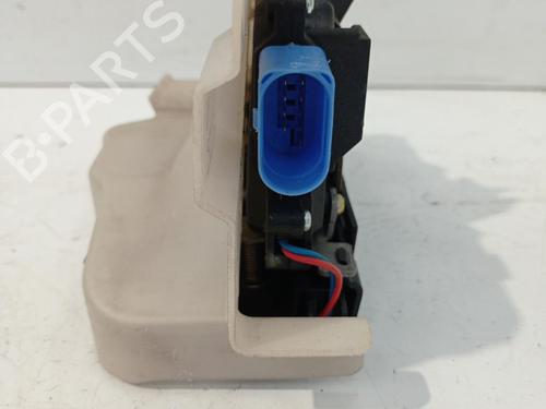 Used Front right lock VW TOURAN (1T1, 1T2) 2.0 TDI (136 hp) 30021755