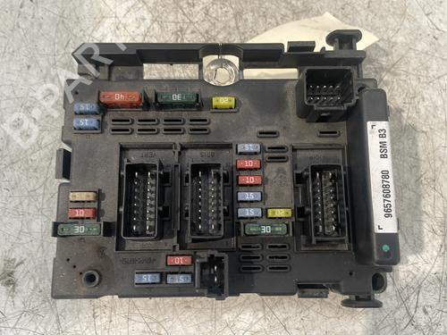 Used Fuse box CITROËN C3 I (FC_, FN_) 1.4 HDi (68 hp) 30021191