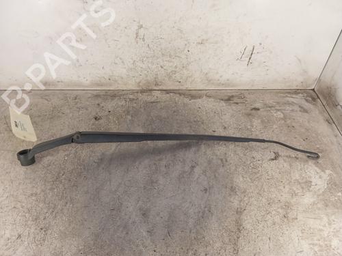 Used Front windshield wiper arm HYUNDAI i20 II (GB, IB) 1.2 (84 hp) 30019706