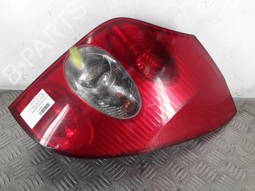 Piloto trasero derecho RENAULT LAGUNA II Grandtour (KG0/1_) 1.6 16V (KG0A, KG0L) (107 hp) 30543215