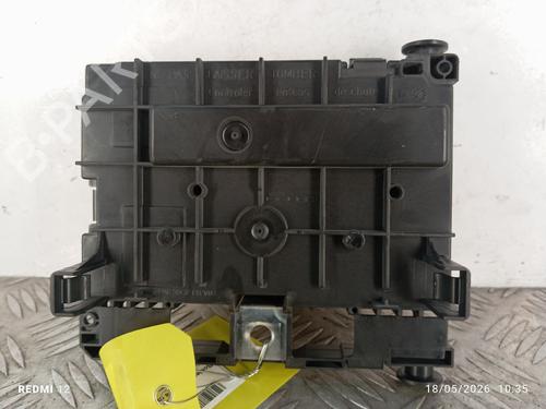 Used Fuse box Fuse box PEUGEOT 308 CC (4B_) 2.0 HDi (4BRHRH, 4BRHRJ) (136 hp) 35784728 35784728