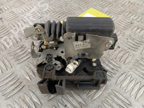 front-right-lock-dacia-duster-hs_-2010-2011-2012-2013-2014-2015-2016-2017-2018-32363417 main image