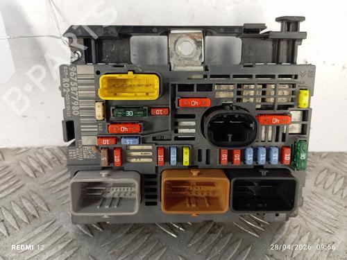 Used Fuse box Fuse box PEUGEOT 5008 (0U_, 0E_) 1.6 HDi (114 hp) 34358868 34358868