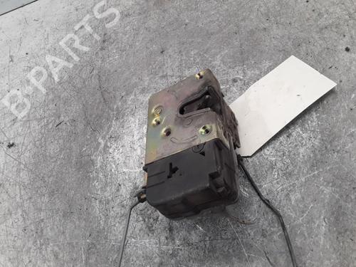 Serrure avant droite PEUGEOT 206 Hatchback (2A/C) 1.9 D (69 hp) 30018687