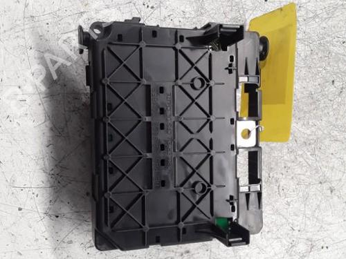 Used Fuse box PEUGEOT 206 Hatchback (2A/C) 1.4 HDi eco 70 (68 hp) 30019490