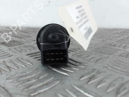 Used Mirror switch DACIA SANDERO 1.5 dCi (68 hp) 30027607