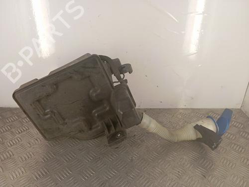Used Windscreen washer tank Windscreen washer tank AUDI A1 Sportback (8XA, 8XF) 1.6 TDI (90 hp) 33804004 33804004
