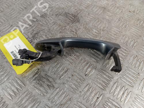 front-right-exterior-door-handle-skoda-karoq-nu7-nd7-2017-33693411 main image