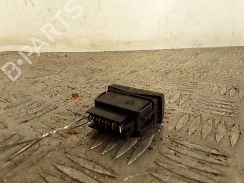 Used Right front window switch Right front window switch RENAULT MASTER II Van (FD) 2.5 dCi 120 (FD0M, FD0U, FD0W, FD2M, FD2W, FD3M, FD3U,... (115 hp) 30391833 30391833
