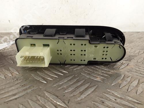 Left front window switch CITROËN C3 II (SC_) 1.4 HDi 70 (SC8HZC, SC8HR0, SC8HP4) | BP30104472I27