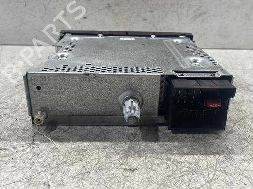 Used Radio PEUGEOT 5008 (0U_, 0E_) 1.6 16V (120 hp) 30024926