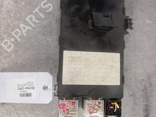 Używane Moduł elektroniczny RENAULT CLIO II (BB_, CB_) 1.4 16V (B/CB0P, BB13) (98 hp) 30940593