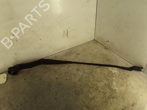 Used Front windshield wiper arm RENAULT GRAND SCÉNIC IV (R9_) 1.6 dCi 130 (130 hp) 30025695