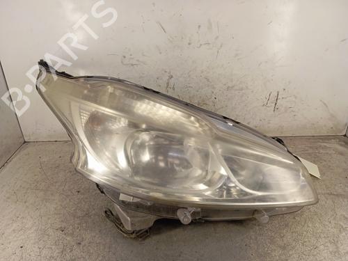 Højre forlygte PEUGEOT 208 I (CA_, CC_) 1.2 VTI 82 (82 hp) 30014305