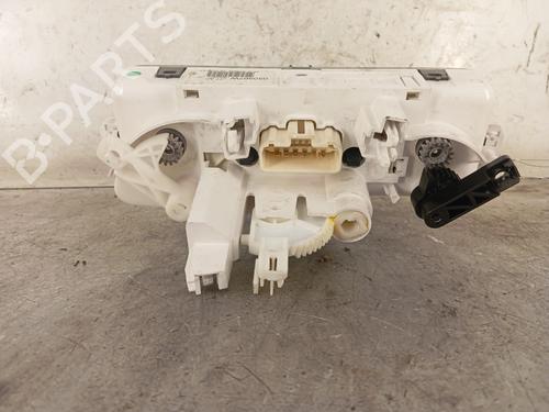 Used Climate control Climate control RENAULT CLIO III (BR0/1, CR0/1) 1.2 16V (BR02, BR0J, BR11, CR02, CR0J, CR11) (75 hp) 30019907 30019907