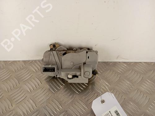 Venstre foran lås PEUGEOT 306 Hatchback (7A, 7C, N3, N5) 1.9 D (68 hp) 30023379