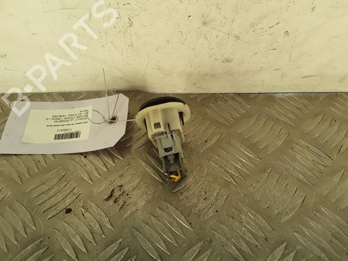 Used Right front window switch Right front window switch RENAULT MEGANE II Estate (KM0/1_) 1.9 dCi (KMRG, KM1G, KM0G, KM2C) (120 hp) 30007539 30007539