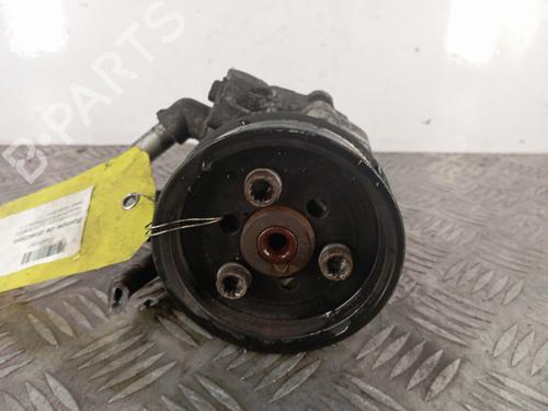 Used Steering pump Steering pump VW TRANSPORTER T5 Van (7HA, 7HH, 7EA, 7EH) 2.0 TDI (140 hp) 33995966 33995966
