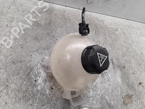 Used Expansion tank PEUGEOT 3008 II SUV (MC_, MR_, MJ_, M4_) 1.2 THP/ PureTech 130 (MRHNSM, MRHNSU, MRHNSJ, MRHNYW,... (131 hp) 30012772