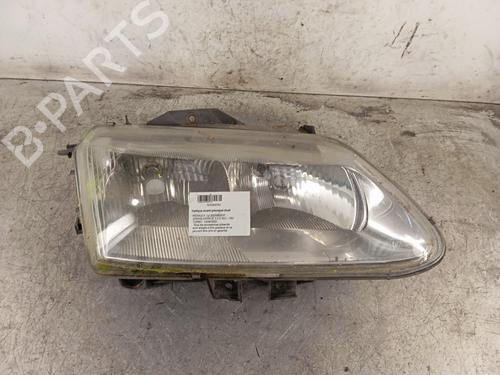 Used Right headlight RENAULT ESPACE III (JE0_) 2.2 dCi (JE0K) (130 hp) 30017815