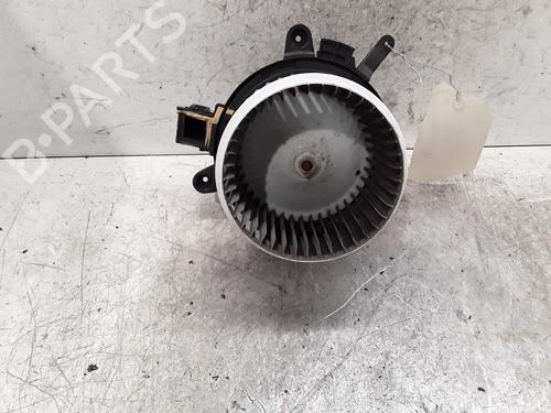 Used Heater blower motor PEUGEOT 5008 II (MC_, MJ_, MR_, M4_) 1.5 BlueHDi 130 (MCYHZJ, MCYHZR, MCYHZX) (131 hp) 30018379