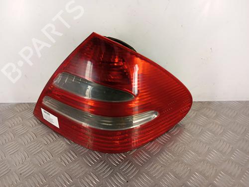 Used Right taillight MERCEDES-BENZ E-CLASS (W211) E 220 CDI (211.006) (150 hp) 30011904