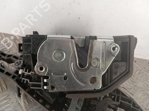 Højre fortil lås Højre fortil lås BMW 1 (F21) 118 d (143 hp) 33773727 33773727