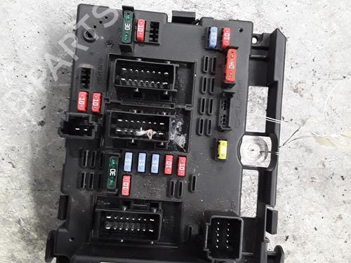 Used Fuse box PEUGEOT 206 Hatchback (2A/C) 1.4 16V (88 hp) 30014888