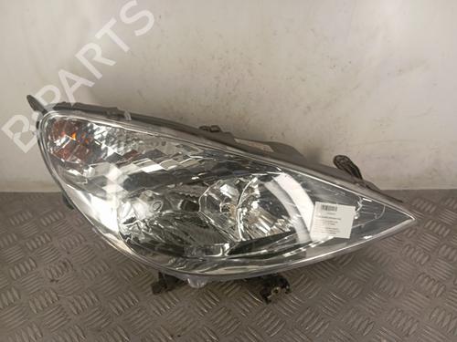 Used Right headlight PEUGEOT 607 (9D, 9U) 2.2 HDi (133 hp) 31880654