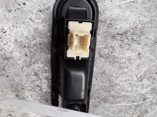 Used Right front window switch Right front window switch 30015153 30015153