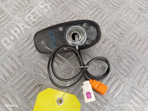 Used Antenna/Base Antenna/Base PEUGEOT 208 II (UB_, UP_, UW_, UJ_) 1.2 PureTech 75 (75 hp) 39695276 39695276