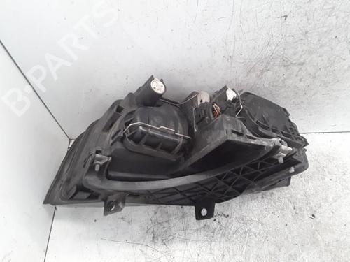 Used Right headlight AUDI A4 B6 Avant (8E5) 1.9 TDI (130 hp) 30019138
