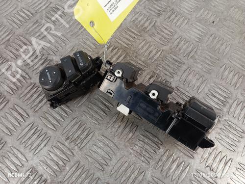 Used Left front window switch Left front window switch HYUNDAI TUCSON (TL, TLE) 1.7 CRDi (141 hp) 34720623 34720623
