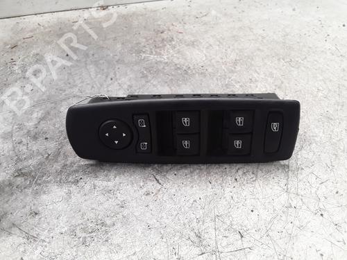 Used Left front window switch RENAULT MEGANE III Grandtour (KZ0/1) 1.5 dCi (KZ09, KZ0D, KZ1G, KZ29, KZ14, KZ1W, KZ10, KZ1F,... (110 hp) 30018504