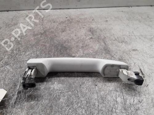 Poignée extérieure avant gauche NISSAN QASHQAI I (J10, NJ10) 1.6 (114 hp) 30013796