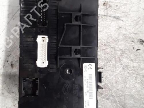 Used Fuse box Fuse box RENAULT CLIO II (BB_, CB_) 1.5 dCi (B/C2J) (68 hp) 33693604 33693604