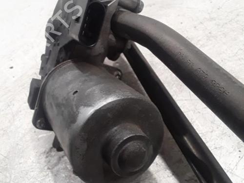 Used Front wiper motor Front wiper motor VW CRAFTER 30-50 Van (2E_) 2.5 TDI (163 hp) 30024821 30024821