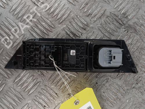 Left front window switch SKODA KAROQ (NU7, ND7) 1.6 TDI | BP33693422I27 - Image 2