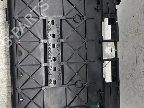 Used Fuse box PEUGEOT PARTNER MPV (5_, G_) 1.4 (75 hp) 30011142